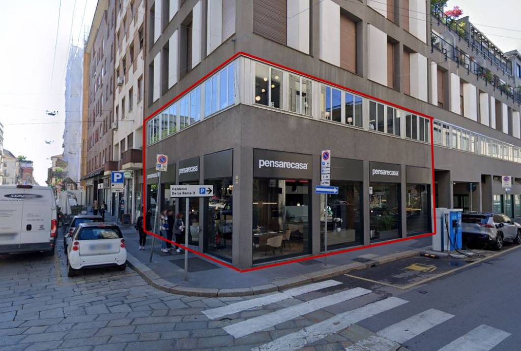 negozio in vendita a Milano in zona Porta Romana