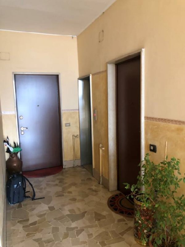 appartamento in vendita a Milano in zona Baggio