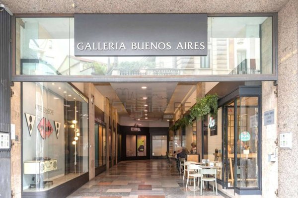 negozio in vendita a Milano in zona Centro Direzionale