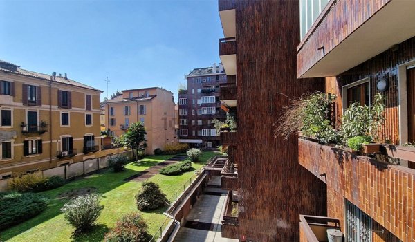 appartamento in vendita a Milano in zona Porta Venezia