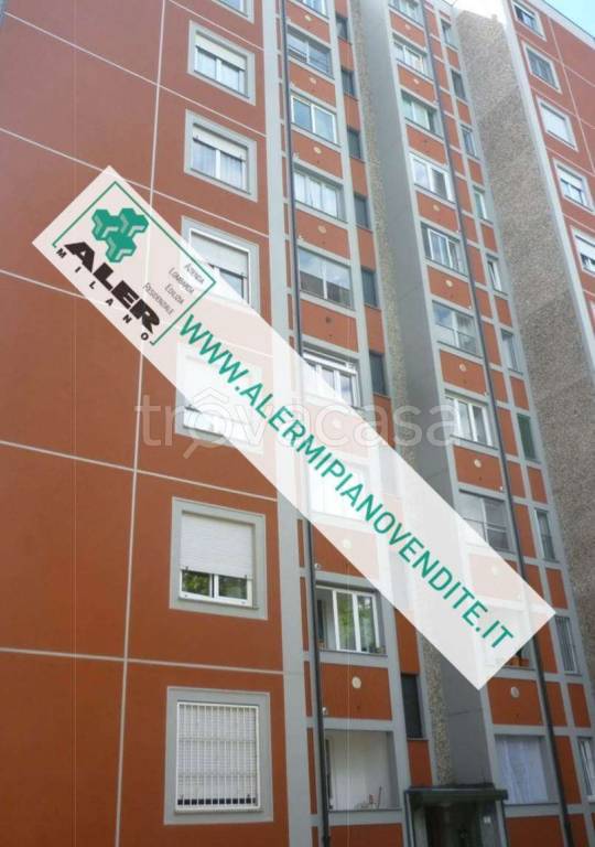 appartamento in vendita a Milano in zona Quartiere degli Olmi