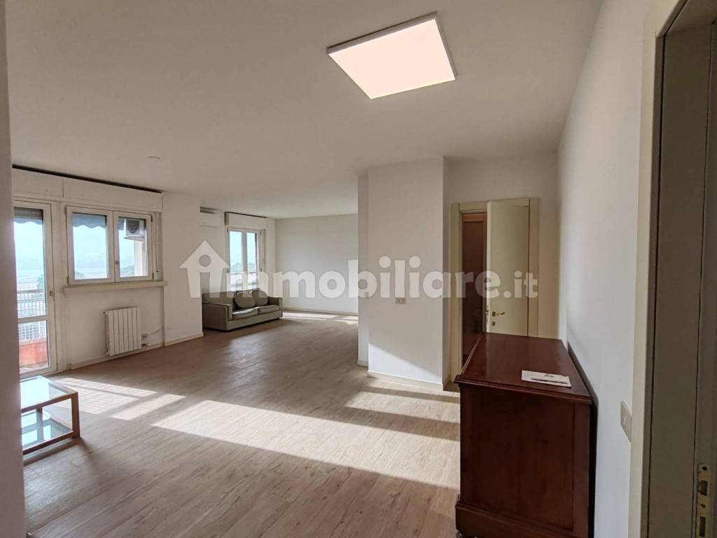 appartamento in vendita a Milano in zona Barona