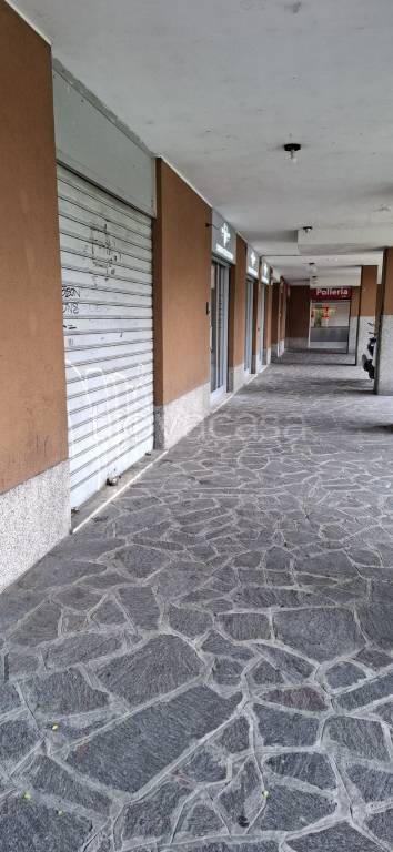 negozio in vendita a Milano in zona Adriano