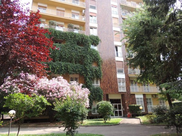 appartamento in vendita a Milano in zona Piazzale Lodi