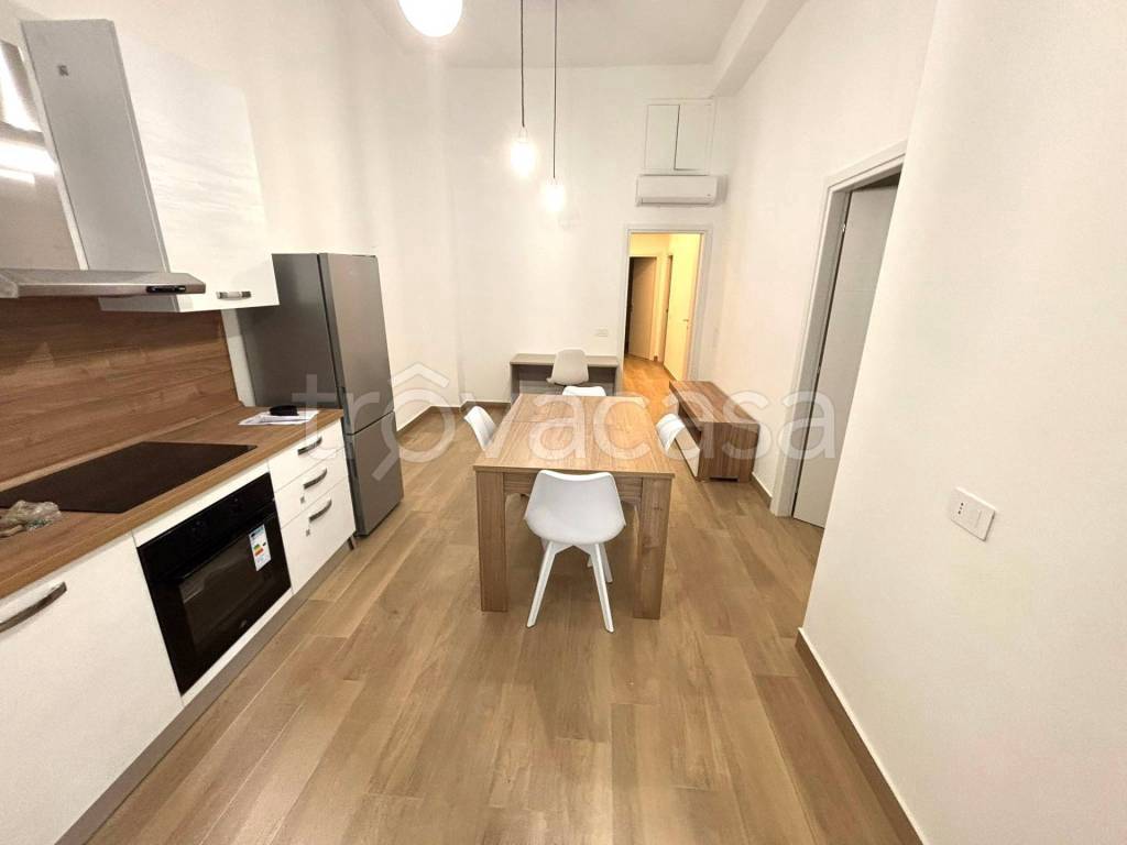 appartamento in vendita a Milano in zona Lorenteggio