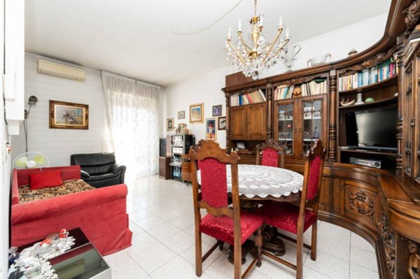 appartamento in vendita a Milano in zona Rottole