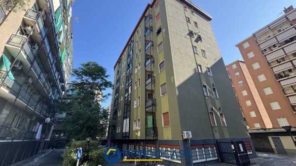 appartamento in vendita a Milano in zona Dergano