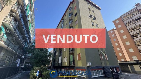 appartamento in vendita a Milano in zona Dergano