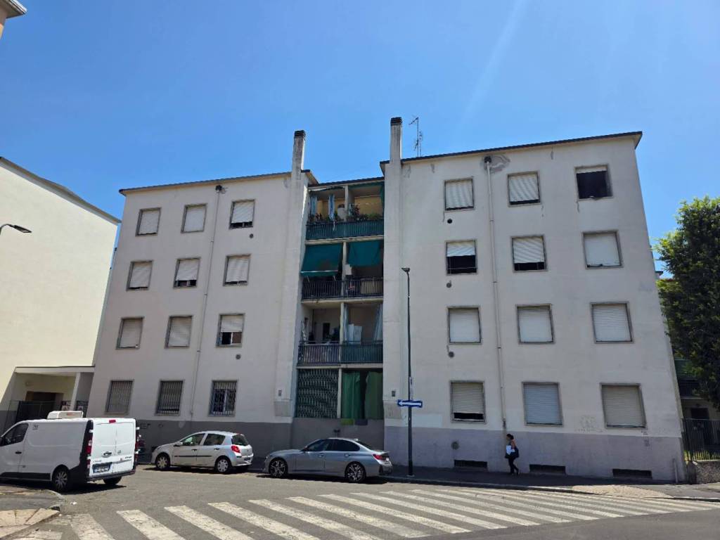 appartamento in vendita a Milano in zona Trenno