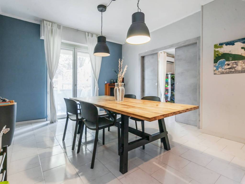 appartamento in vendita a Milano in zona Vigentino