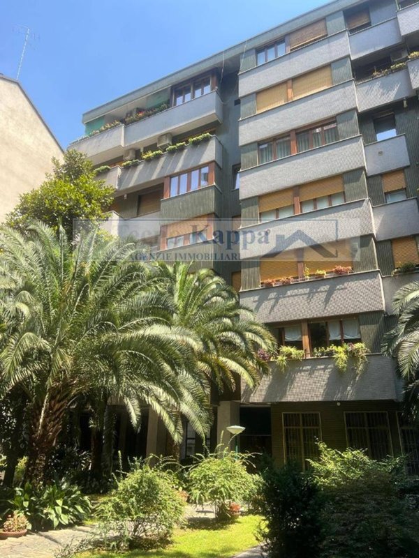 appartamento in vendita a Milano in zona Loreto