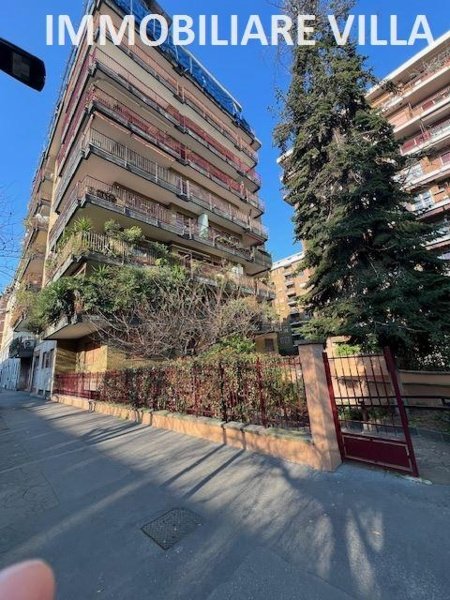 appartamento in vendita a Milano in zona Sempione