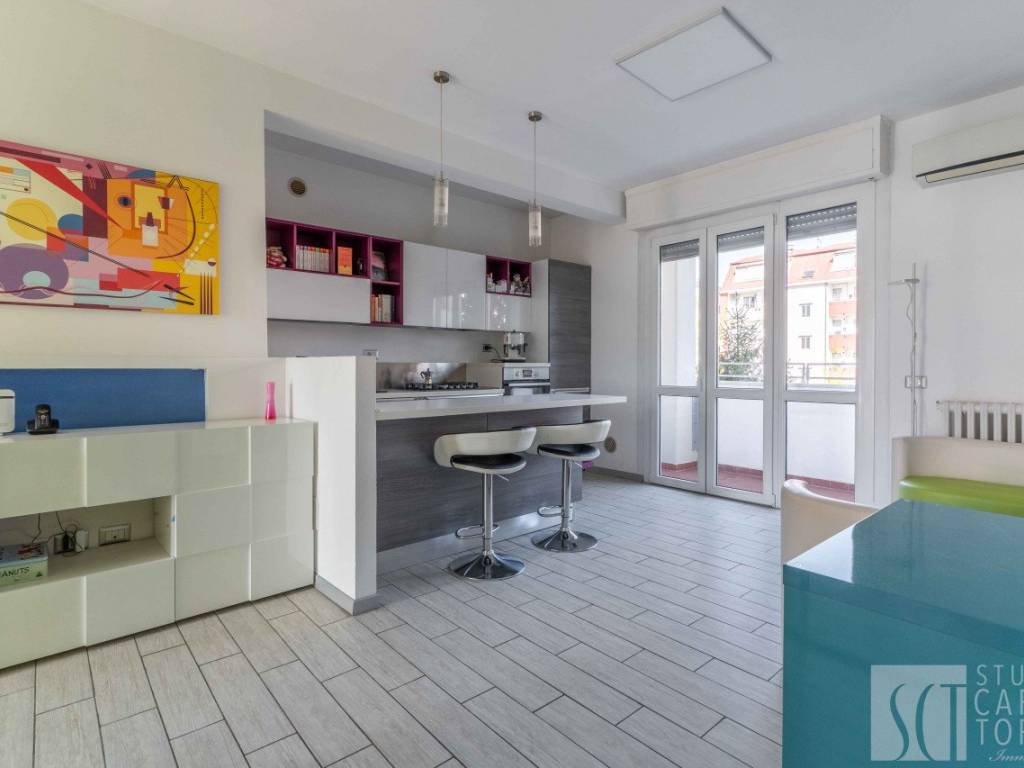 appartamento in vendita a Milano in zona Famagosta