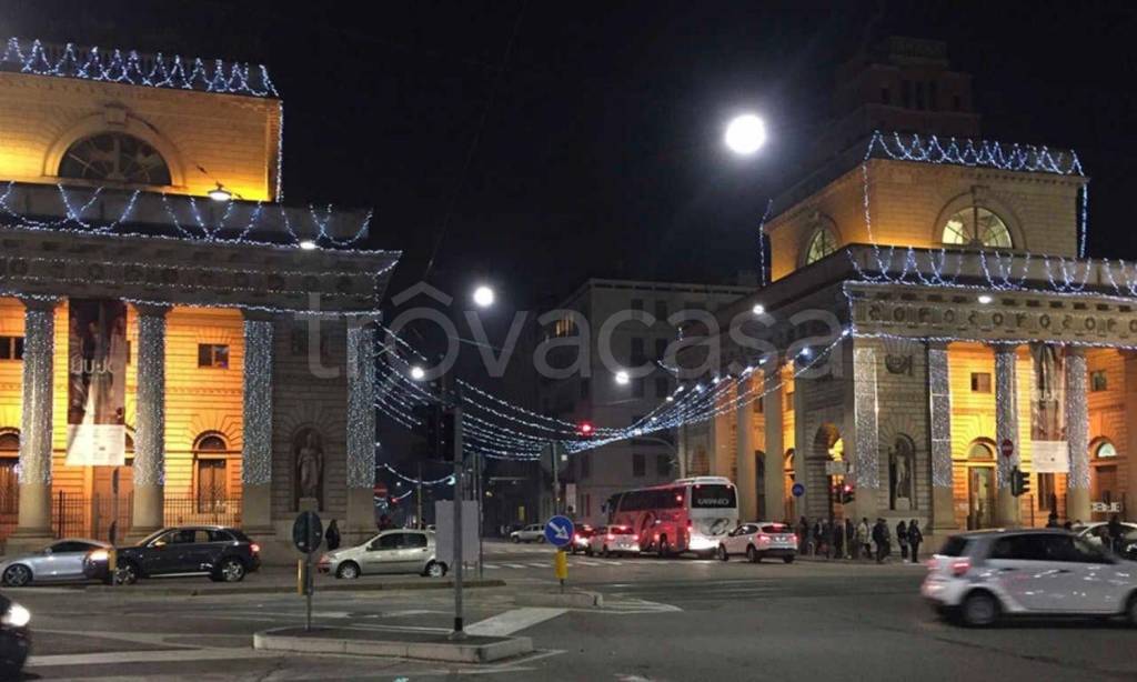 casa indipendente in vendita a Milano in zona Porta Venezia