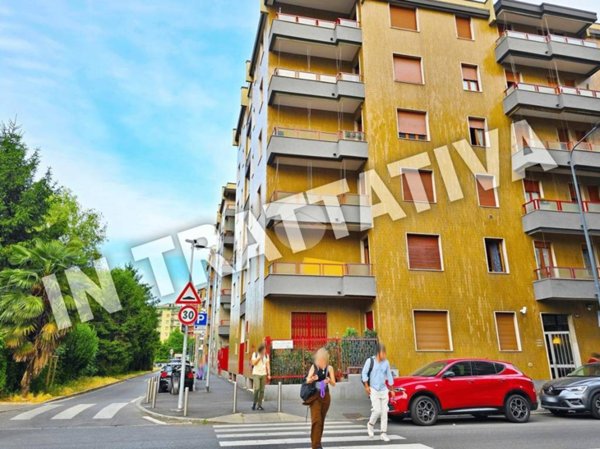 ufficio in vendita a Milano in zona Niguarda