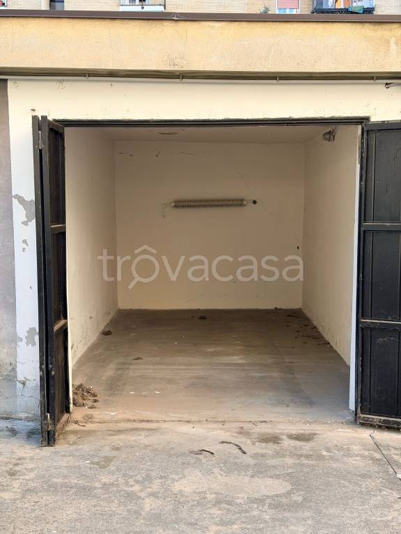 locale di sgombero in vendita a Milano in zona Corvetto