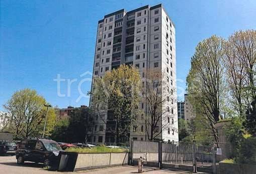 appartamento in vendita a Milano in zona Gallaratese