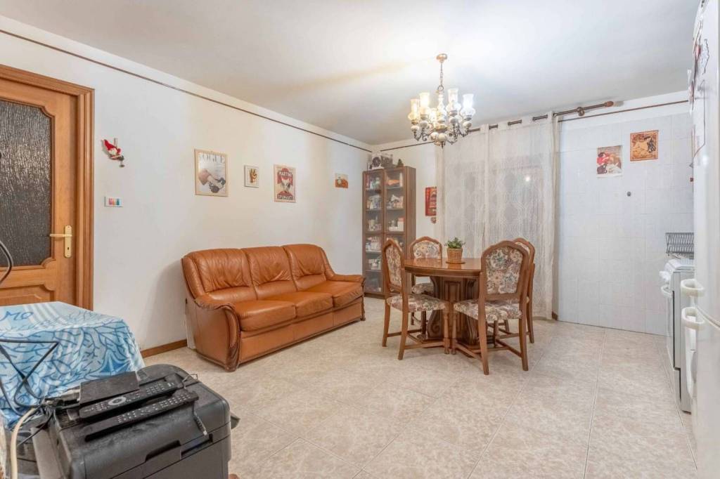 appartamento in vendita a Milano in zona Porta Genova