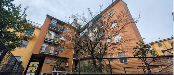 appartamento in vendita a Milano in zona Baggio
