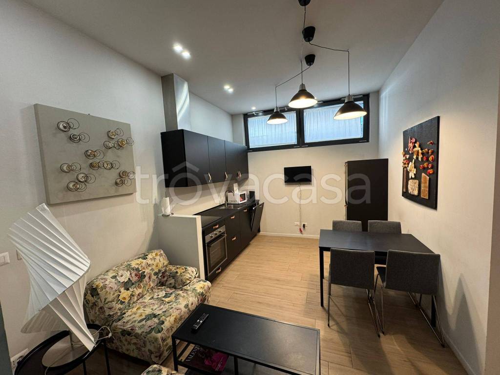 appartamento in vendita a Milano in zona Casoretto