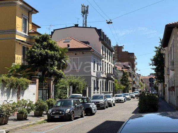 appartamento in vendita a Milano in zona Casoretto