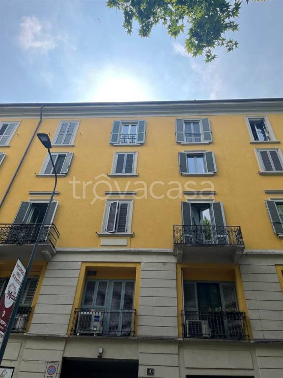 appartamento in vendita a Milano in zona Sempione