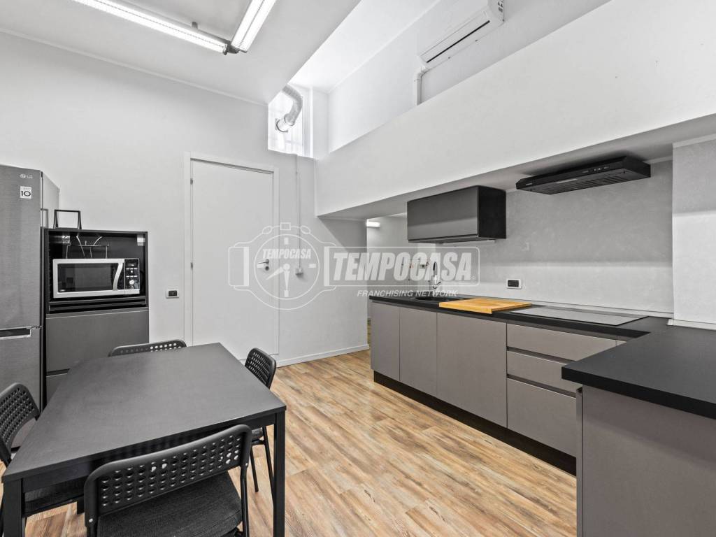 appartamento in vendita a Milano in zona Calvairate