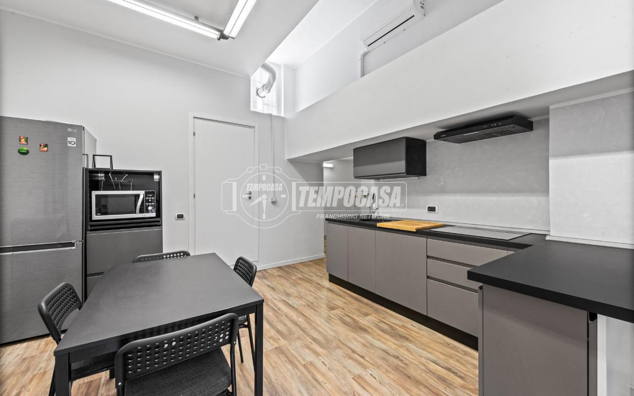 appartamento in vendita a Milano in zona Calvairate