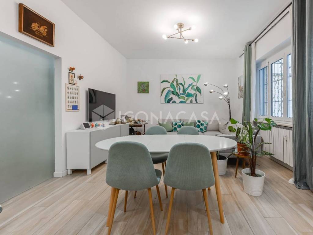 appartamento in vendita a Milano in zona XXII Marzo