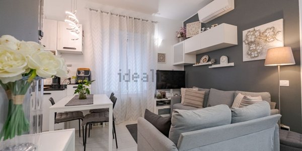 appartamento in vendita a Milano in zona Famagosta