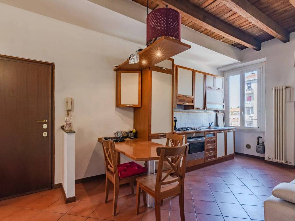 appartamento in vendita a Milano in zona Rottole
