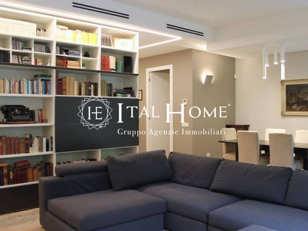 appartamento in vendita a Milano in zona Famagosta