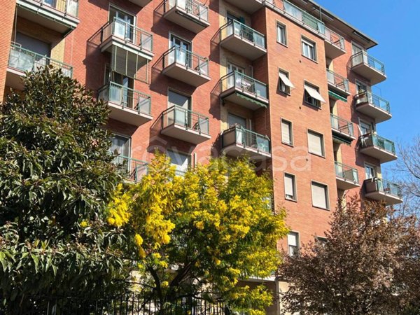 appartamento in vendita a Milano in zona Dergano
