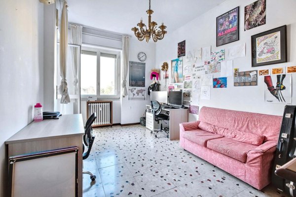 appartamento in vendita a Milano in zona Segnano
