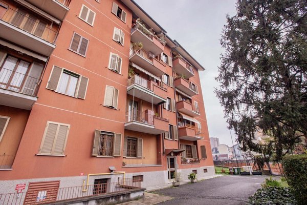 appartamento in vendita a Milano in zona Forze Armate