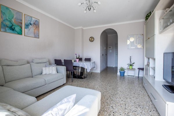 appartamento in vendita a Milano in zona Barona