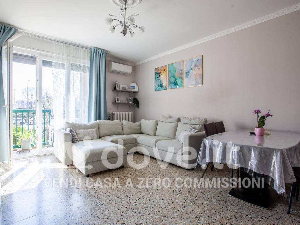 appartamento in vendita a Milano in zona Barona