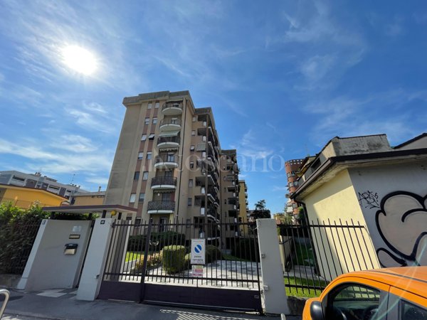 appartamento in vendita a Milano in zona Bovisa