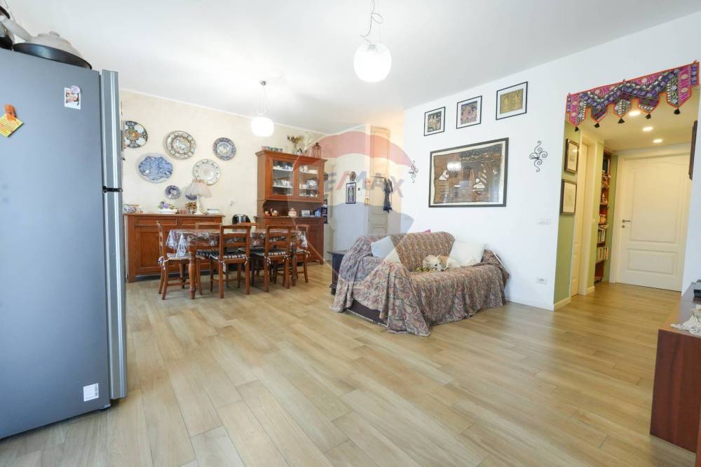 appartamento in vendita a Milano in zona Lorenteggio