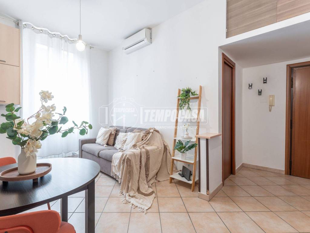 appartamento in vendita a Milano in zona Piazzale Lodi