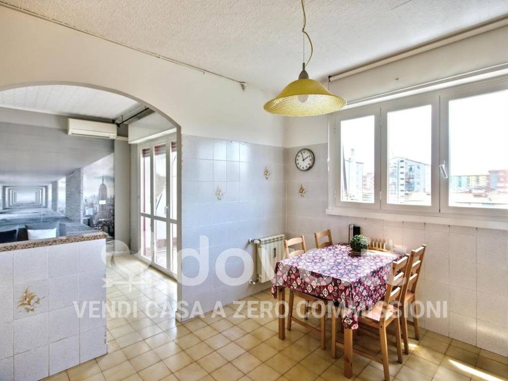 appartamento in vendita a Milano in zona Forze Armate