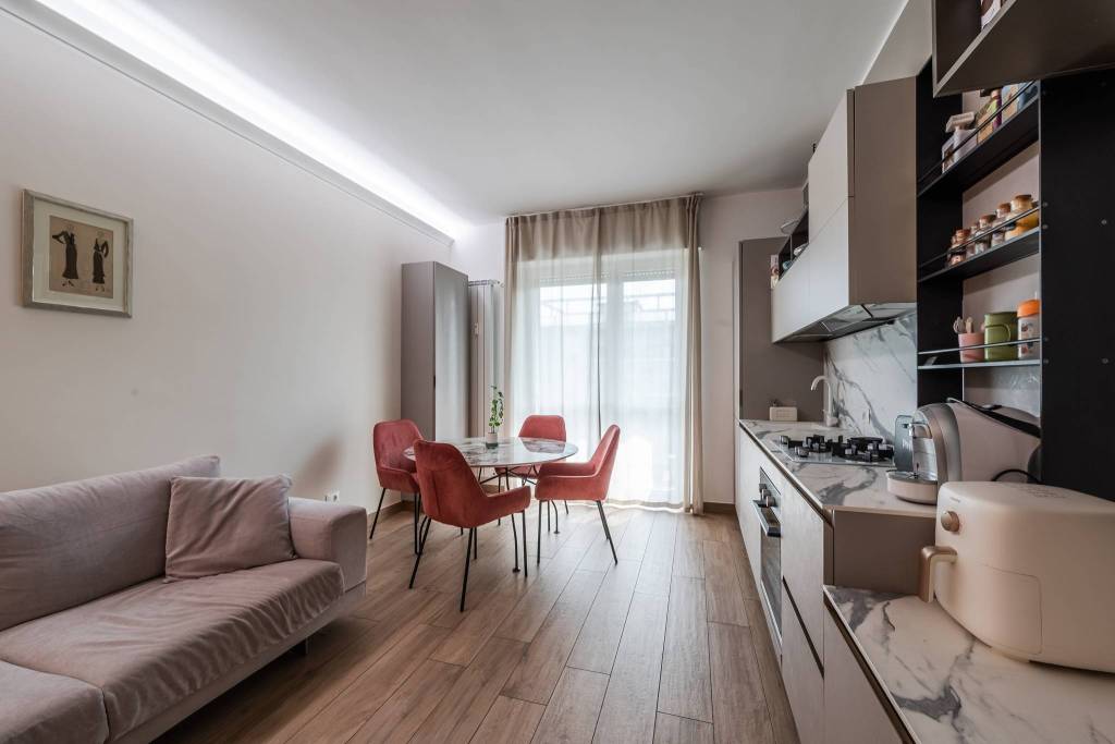 appartamento in vendita a Milano in zona Vigentino