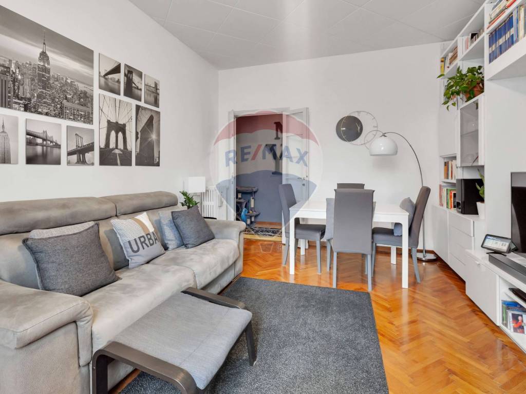 appartamento in vendita a Milano in zona Loreto