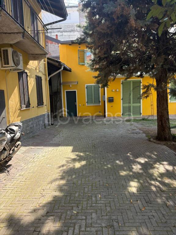 appartamento in vendita a Milano in zona Quarto Oggiaro