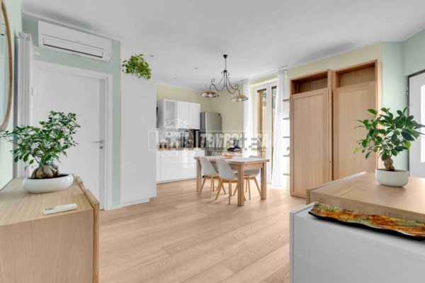 appartamento in vendita a Milano in zona Porta Genova