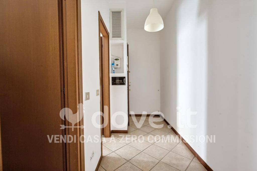 appartamento in vendita a Milano in zona Lorenteggio