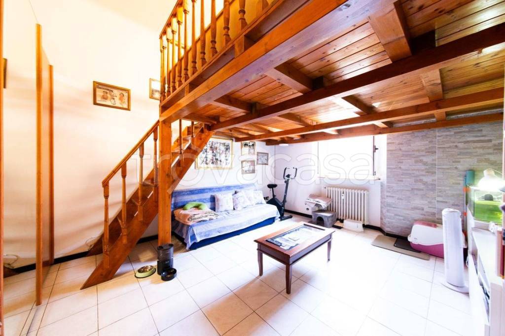 appartamento in vendita a Milano in zona Cagnola