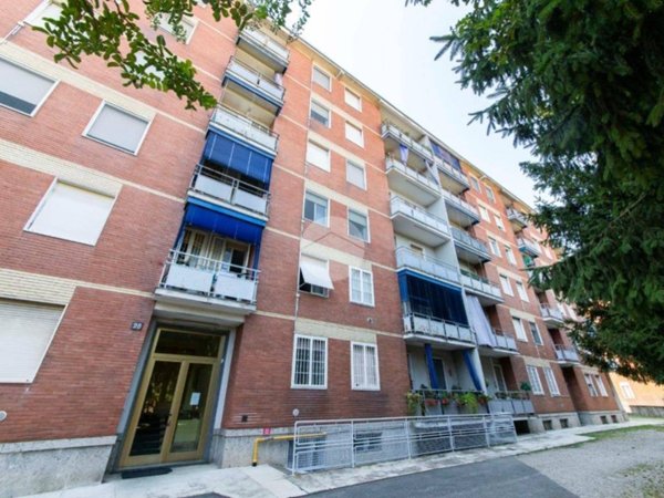 appartamento in vendita a Milano in zona Baggio
