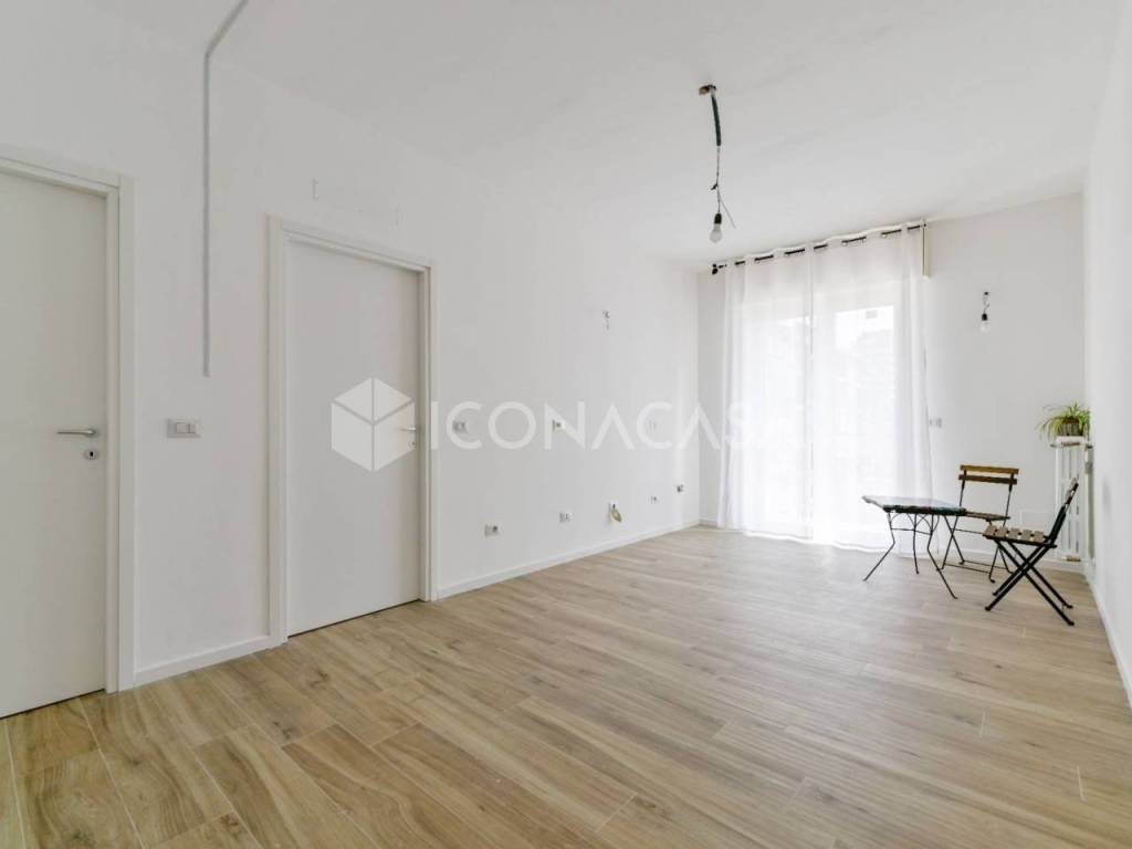 appartamento in vendita a Milano in zona Adriano
