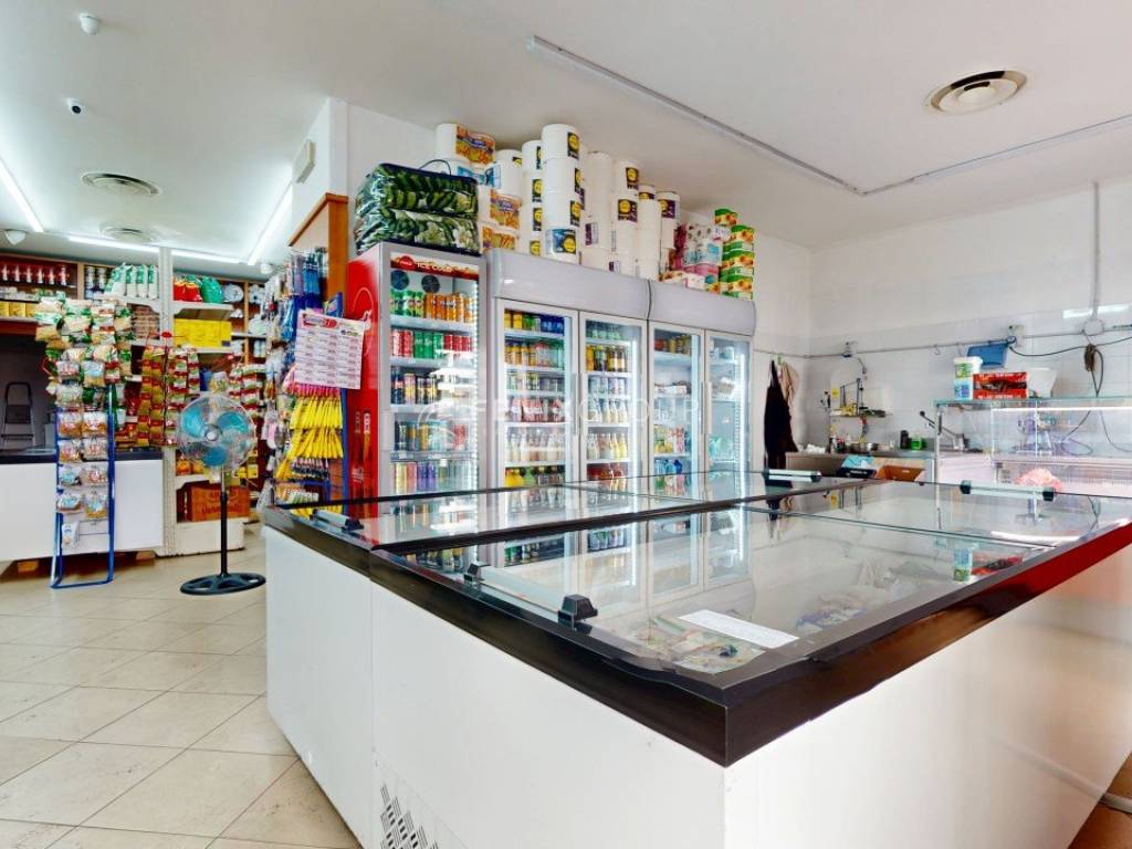 negozio in vendita a Milano in zona Loreto
